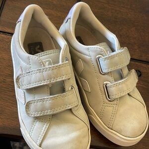 Veja girls size 12.5